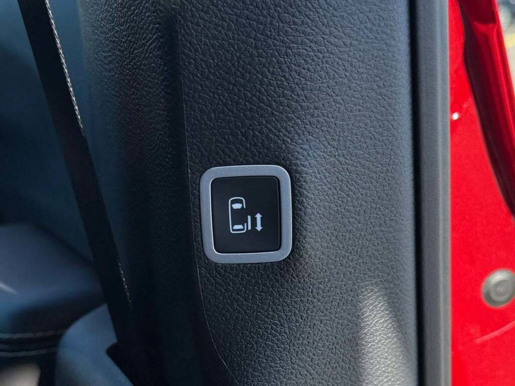 New 2026 Chrysler Pacifica Select w/ S Appearance Package image 26