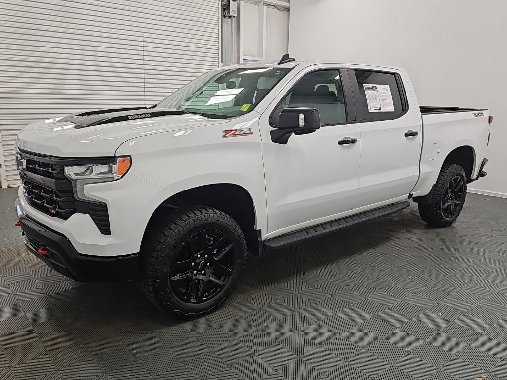 Used 2024 Chevrolet Silverado 1500 LT Trail Boss w/ LT Trail Boss Premium Package AWD/4WD image 5