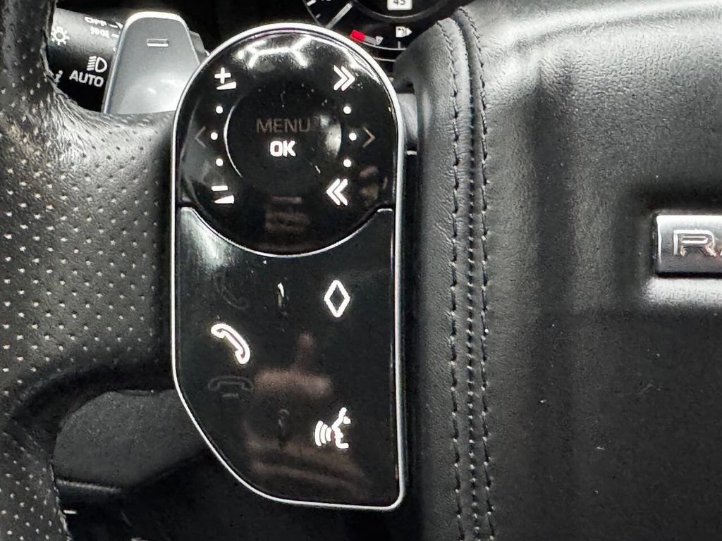 Used 2018 Land Rover Range Rover Velar R-Dynamic HSE image 30