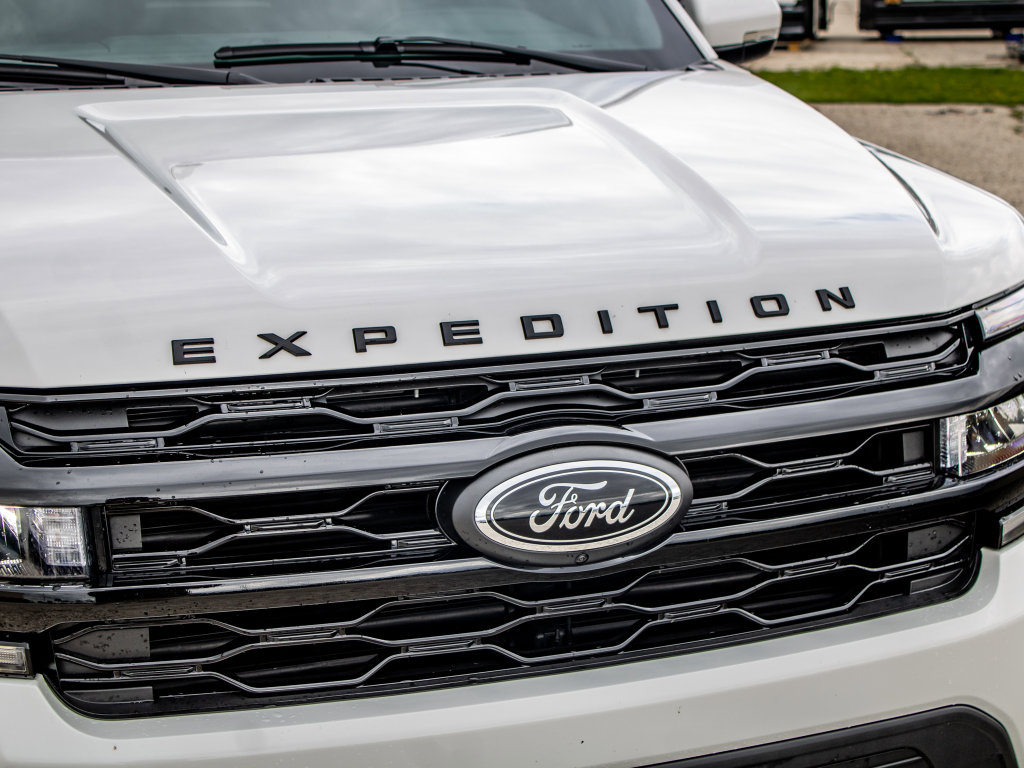 Used 2024 Ford Expedition Max Limited AWD/4WD image 10