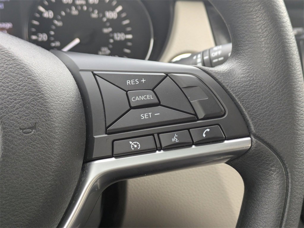 Used 2020 Nissan Rogue Sport SV image 26