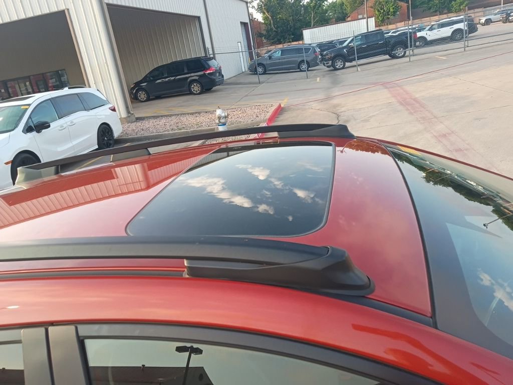 Used 2025 Subaru Crosstrek 2.0i Premium image 7