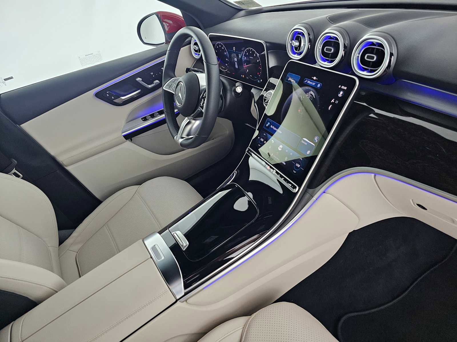 Certified 2025 Mercedes-Benz GLC 300 image 13