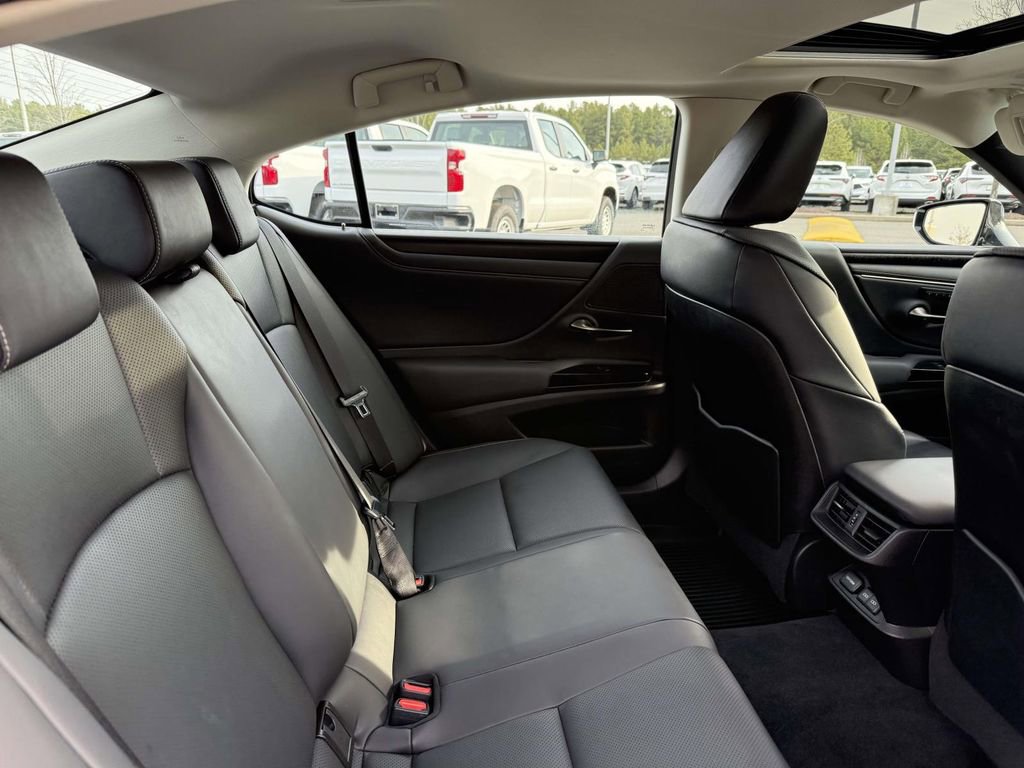 Used 2023 Lexus ES 250 w/ Premium Package image 14