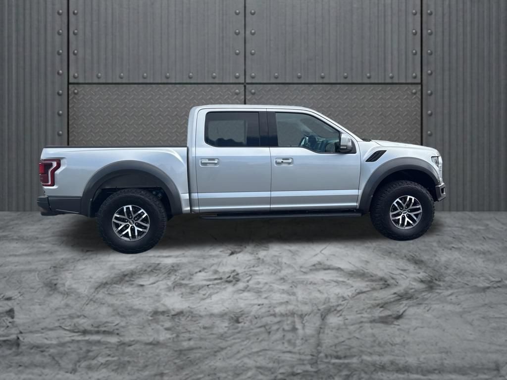 Used 2017 Ford F150 Raptor w/ Equipment Group 802A Luxury AWD/4WD image 8