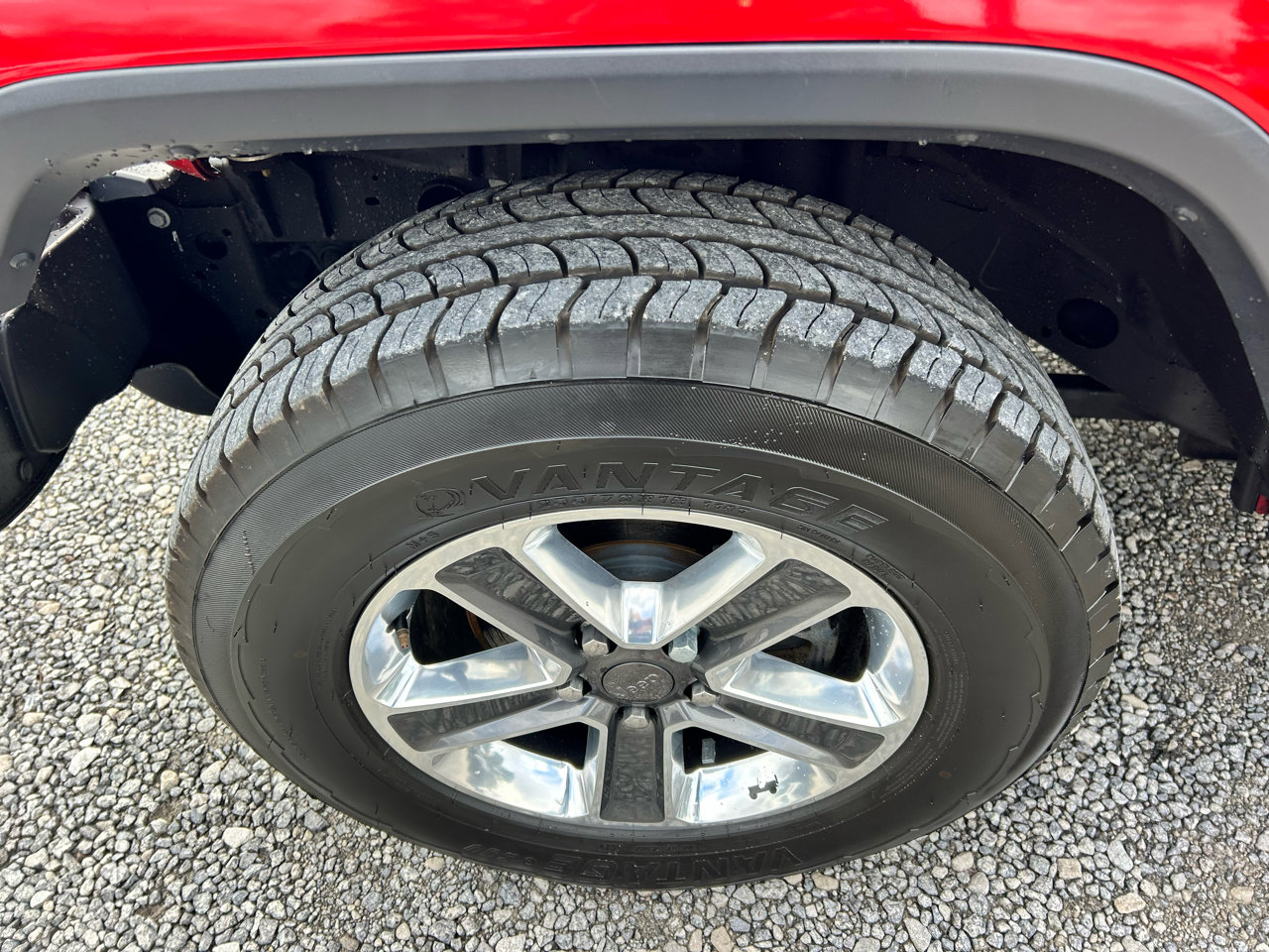 Used 2018 Jeep Wrangler Unlimited Sahara AWD/4WD image 21