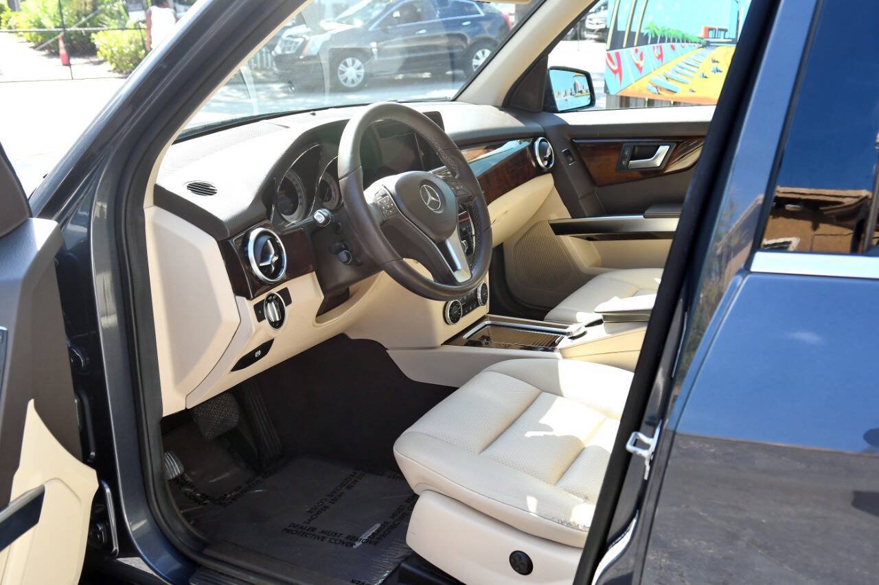 Used 2015 Mercedes-Benz GLK 350 2WD w/ Premium 1 Package image 19