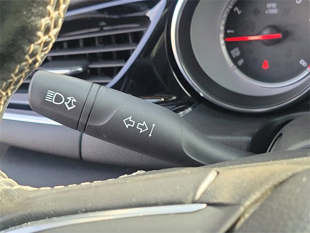 Used 2018 Buick Regal Essence image 19