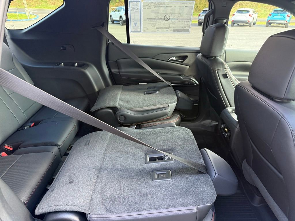 New 2026 Chevrolet Traverse RS w/ LPO, Floor Liner Package image 23