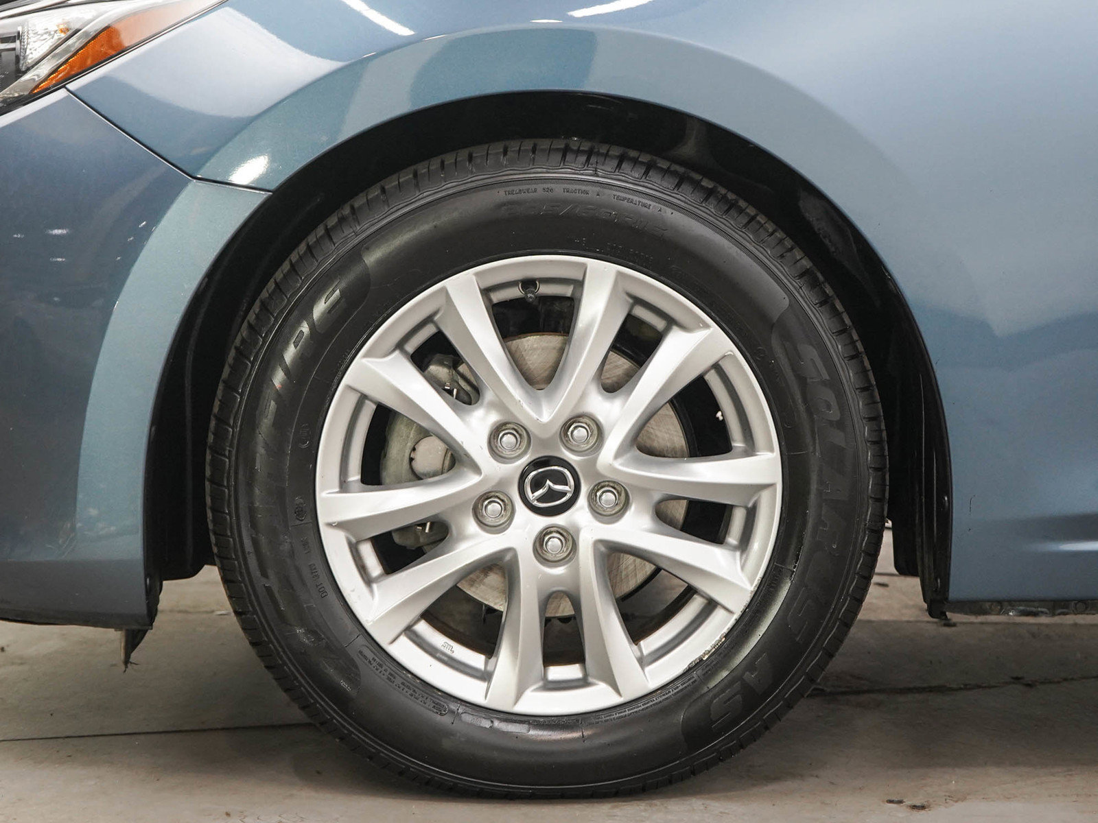 Used 2016 MAZDA MAZDA3 i Touring w/ Popular Equipment Package FWD image 28
