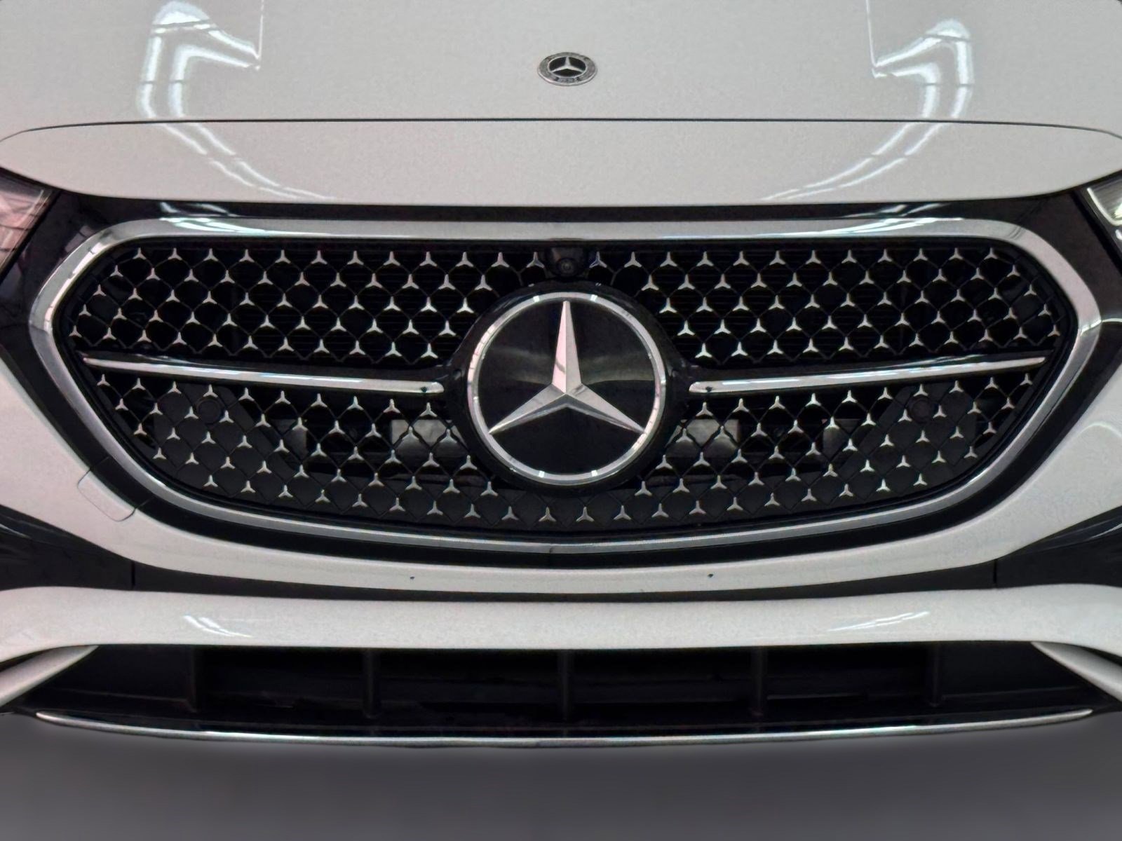 Used 2024 Mercedes-Benz E 350 4MATIC Sedan image 19
