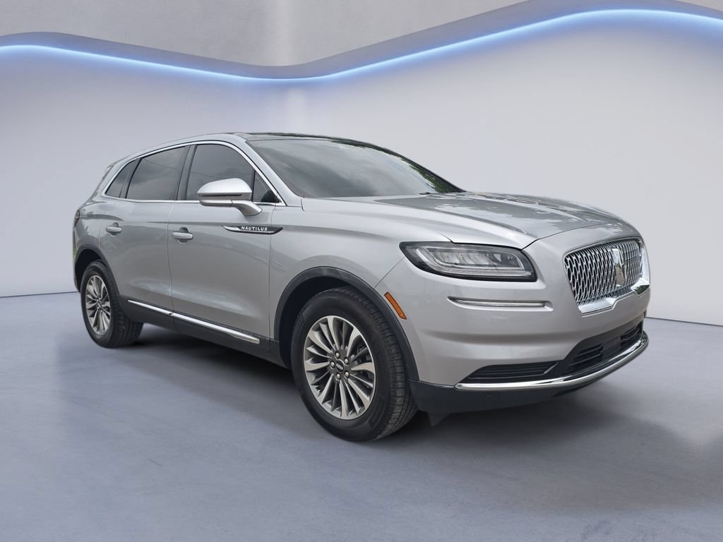 Used 2022 Lincoln Nautilus Reserve AWD/4WD image 8