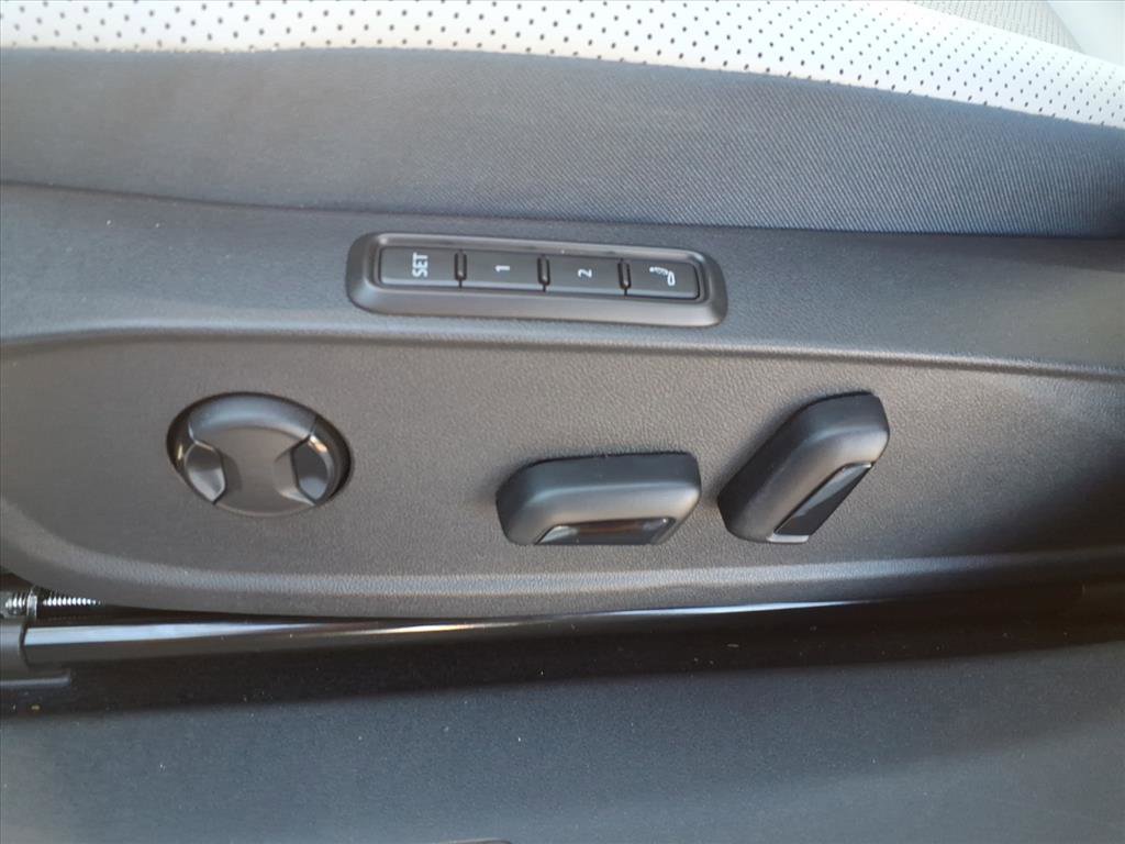 New 2025 Volkswagen ID.4 Pro S image 15