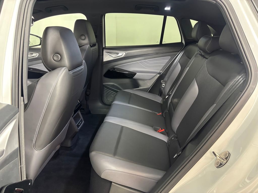 Used 2024 Volkswagen ID.4 Pro S AWD/4WD image 26