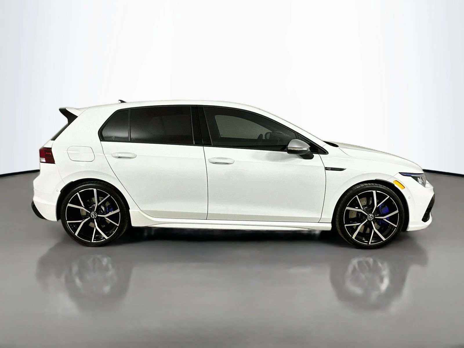Used 2024 Volkswagen Golf R AWD/4WD image 4