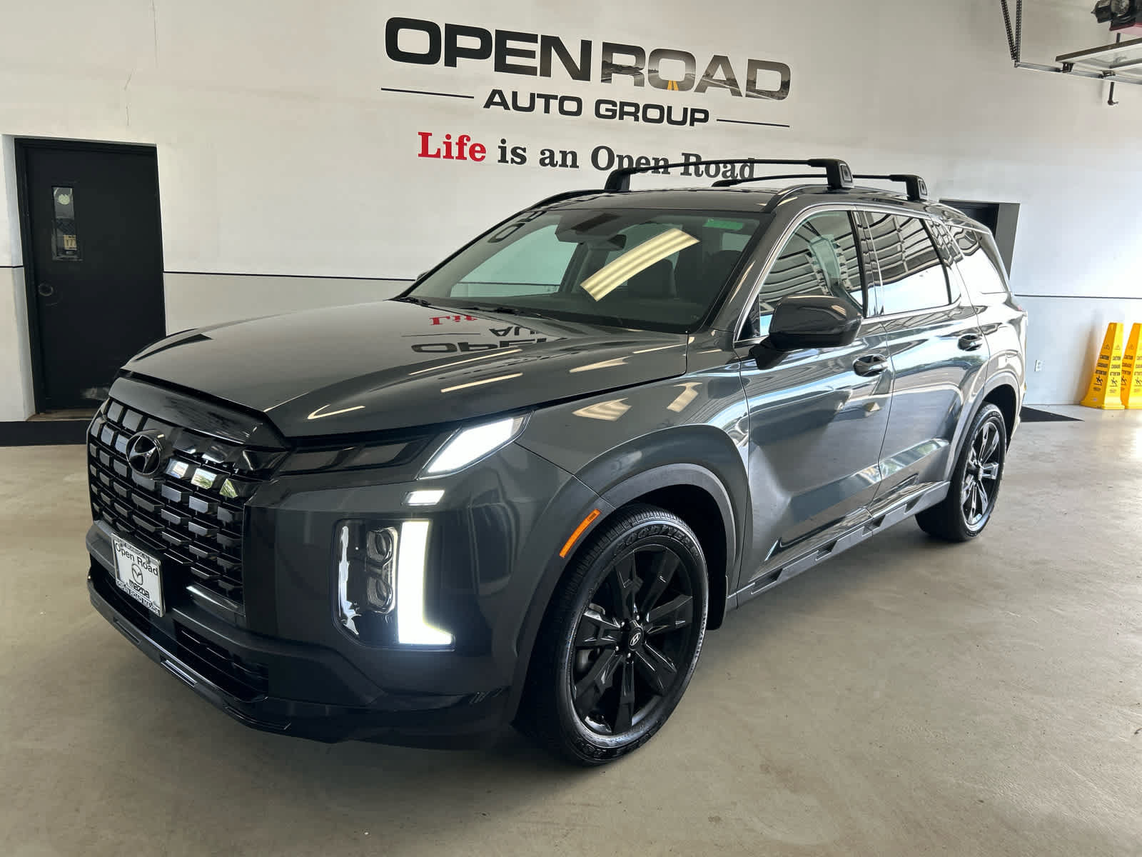 Used 2023 Hyundai Palisade XRT AWD/4WD image 2