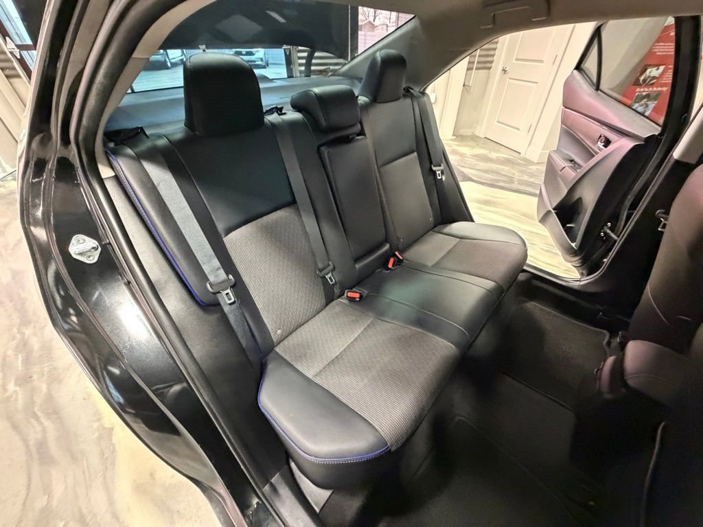 Used 2017 Toyota Corolla SE FWD image 5