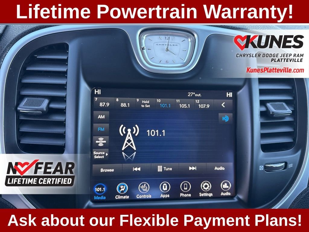 Used 2021 Chrysler 300 Touring L image 18