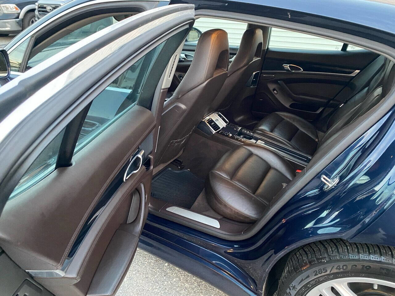 Used 2010 Porsche Panamera 4S image 13