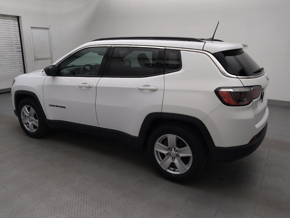 Used 2022 Jeep Compass Latitude FWD image 3