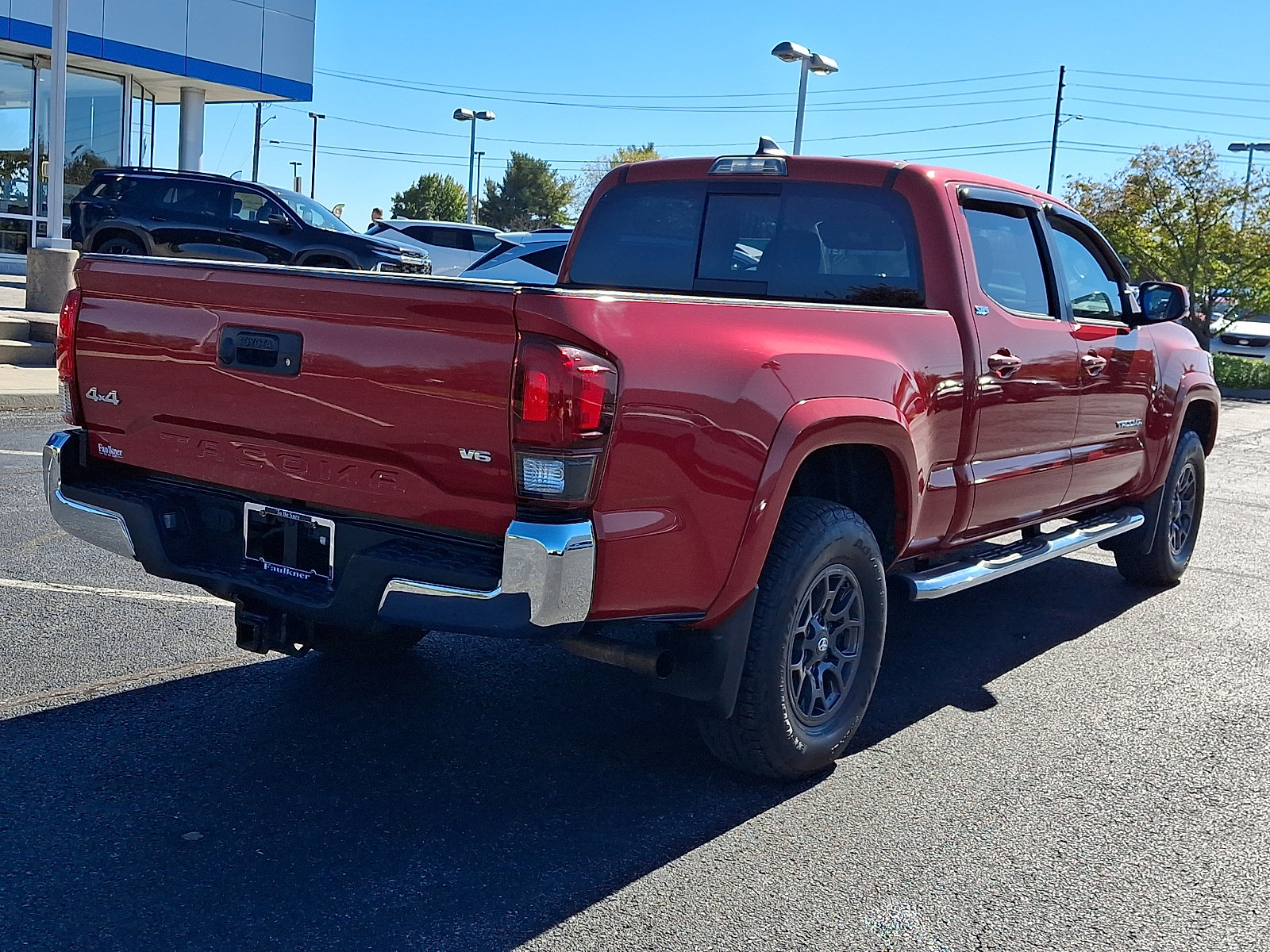 Used 2018 Toyota Tacoma SR5 AWD/4WD image 6