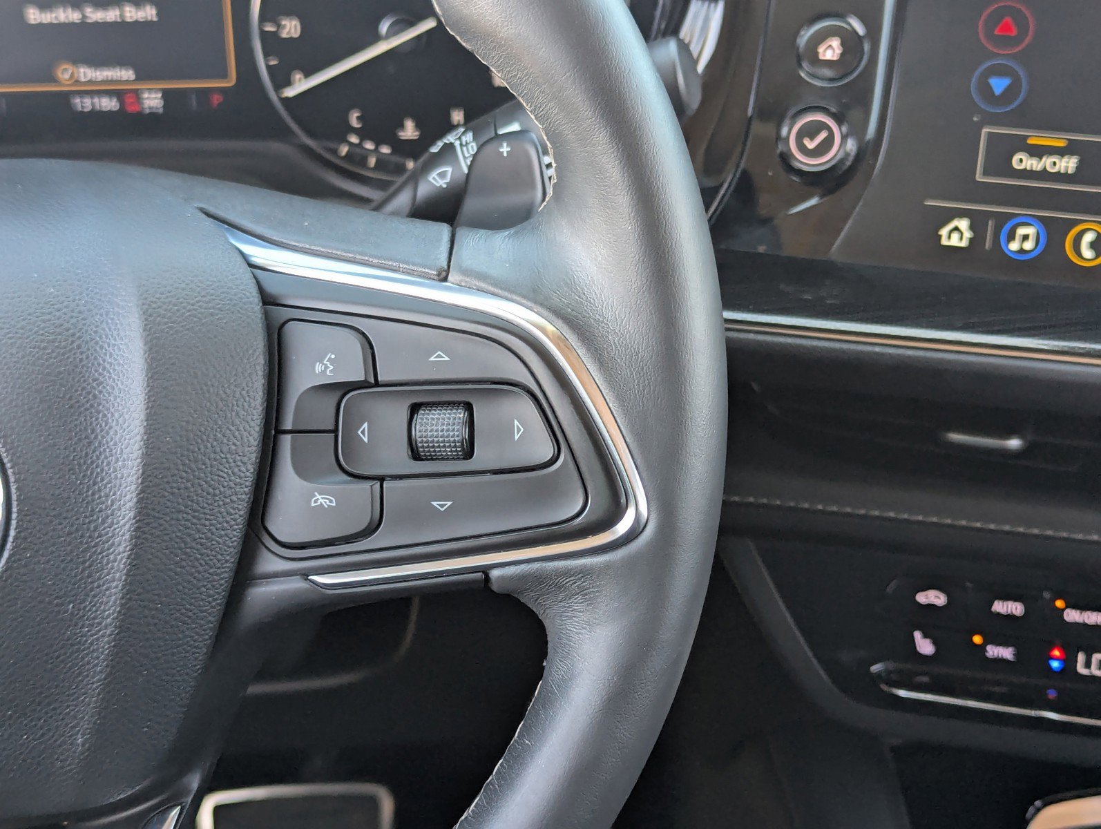 Certified 2023 Buick Envision Preferred w/ Sport Touring Package image 24