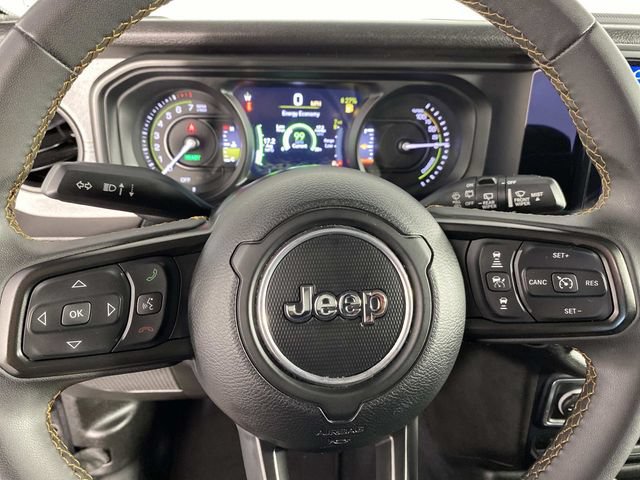 Used 2024 Jeep Wrangler Unlimited AWD/4WD image 17