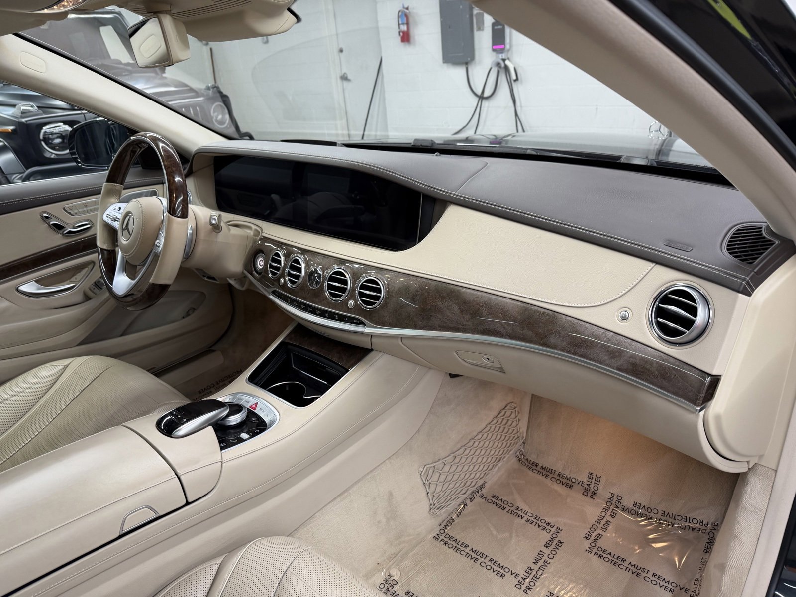 Used 2019 Mercedes-Benz S 560 Sedan image 18