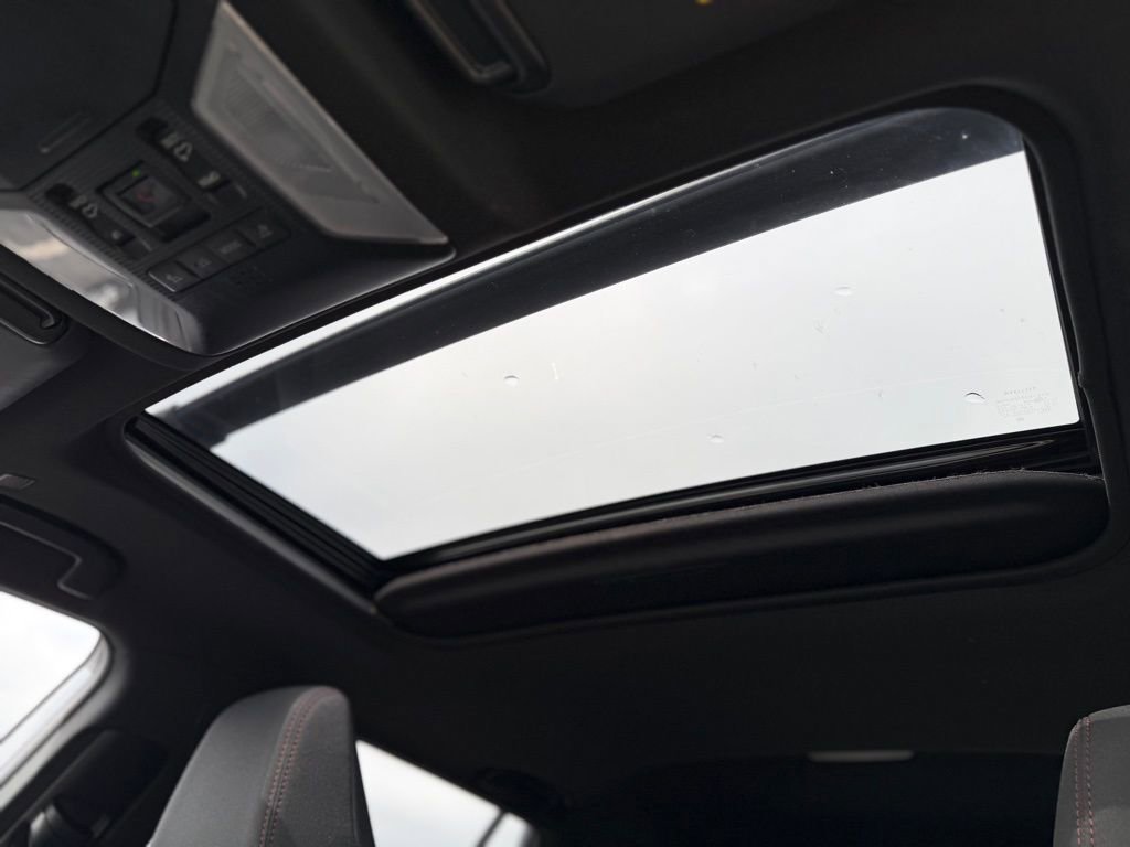 Used 2023 Toyota RAV4 SE w/ Weather & Moonroof Package AWD/4WD image 27