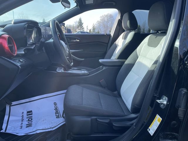 Used 2024 Chevrolet Trax RS w/ Driver Confidence Package image 18