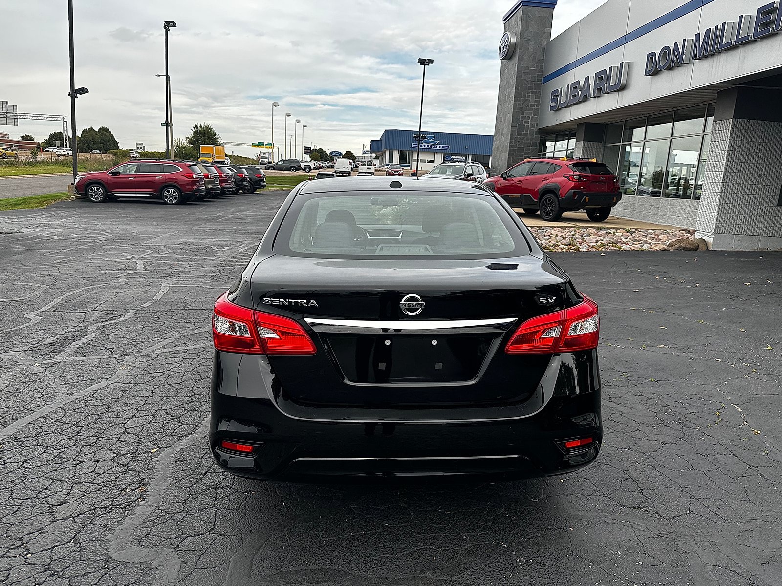 Used 2017 Nissan Sentra SV FWD image 4