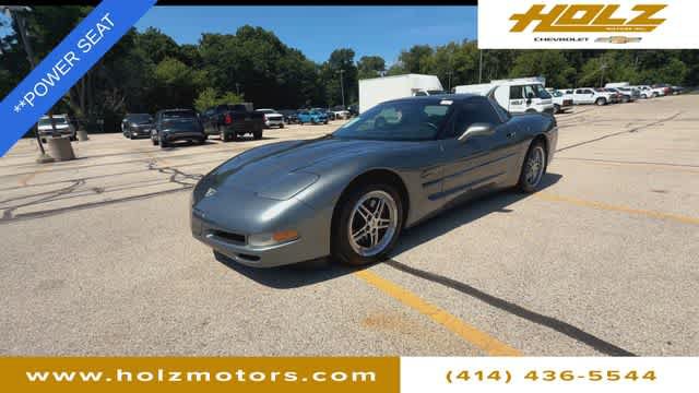 Used 2003 Chevrolet Corvette Coupe w/ Preferred Equipment Group RWD image 4