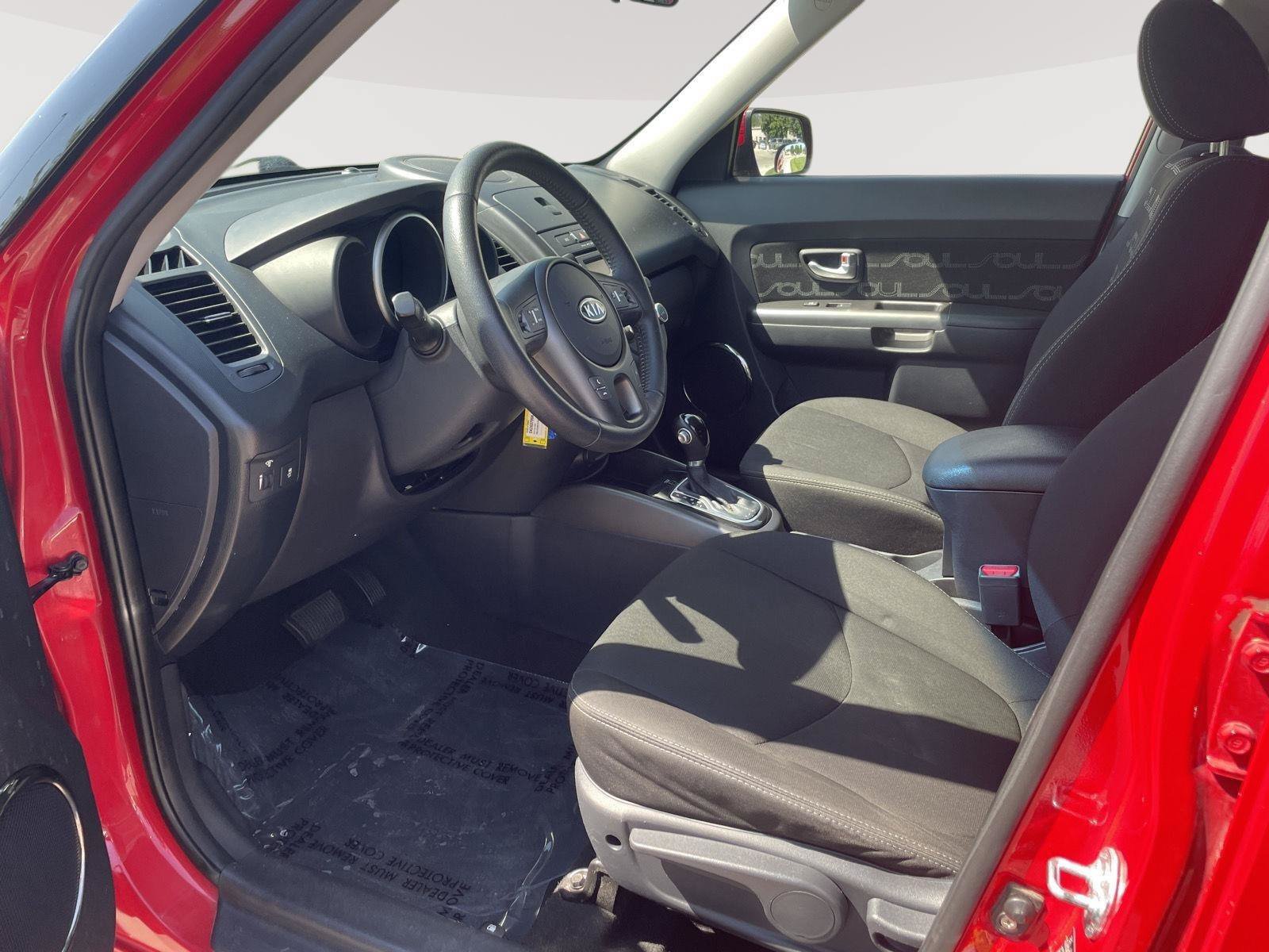 Used 2012 Kia Soul + FWD image 9
