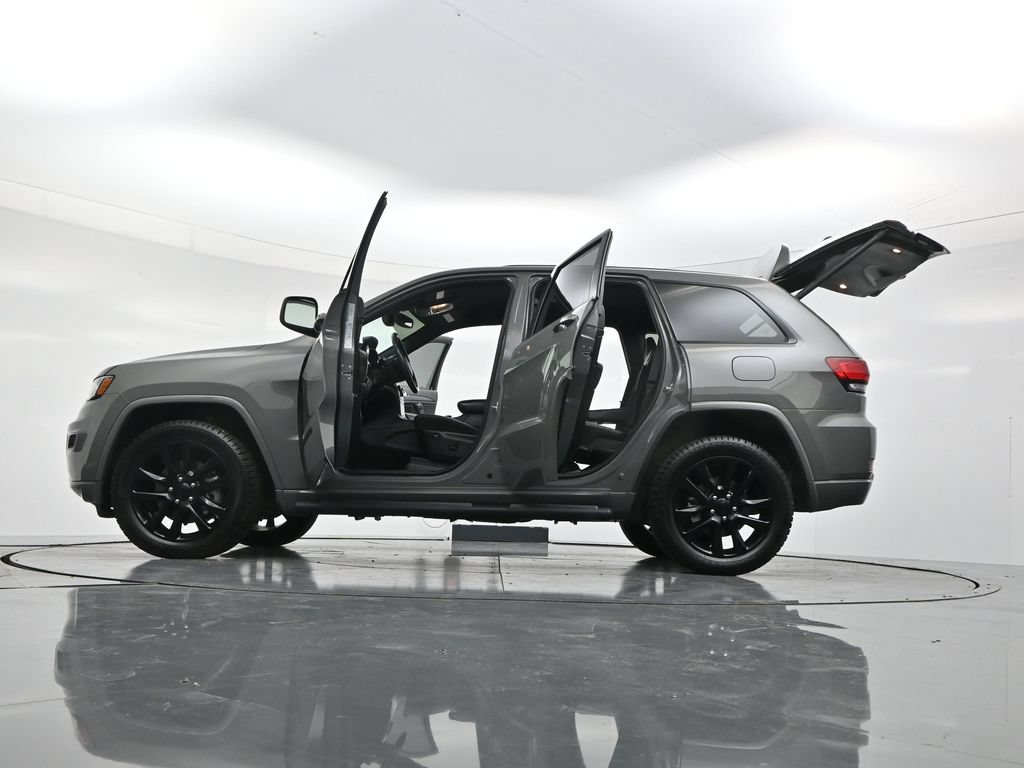 Used 2022 Jeep Grand Cherokee Laredo X AWD/4WD image 57