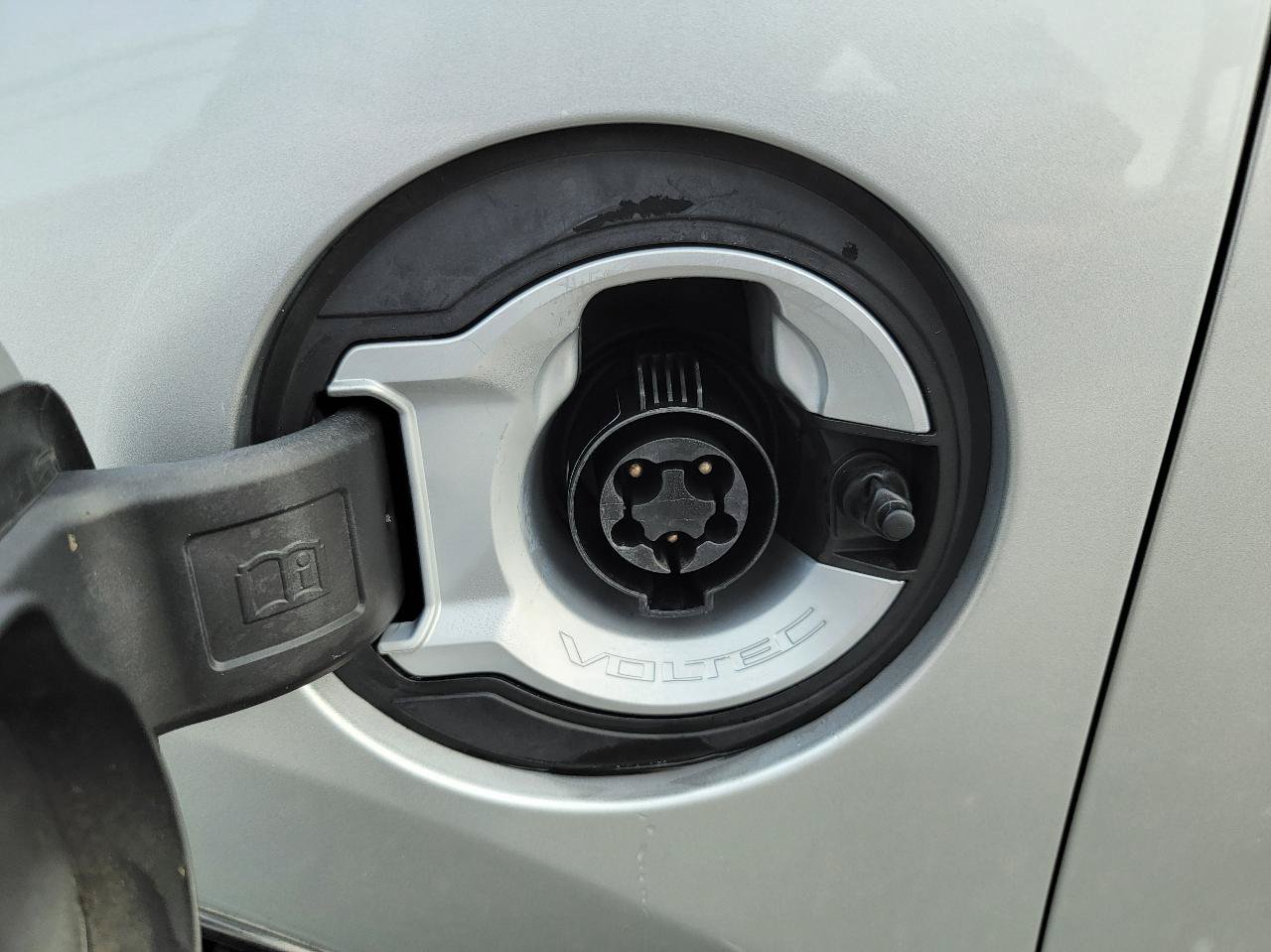 Used 2015 Chevrolet Volt Premium w/ Premium Trim Package FWD image 15
