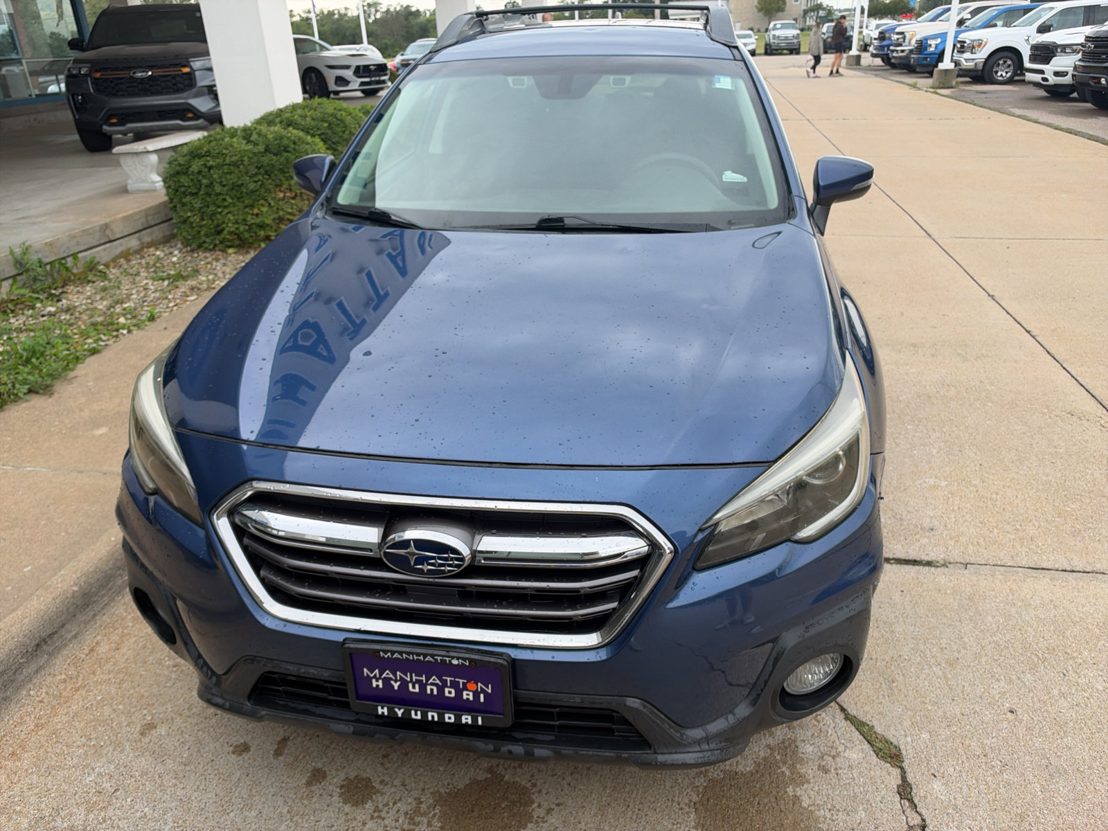 Used 2019 Subaru Outback 2.5i Premium AWD/4WD image 3