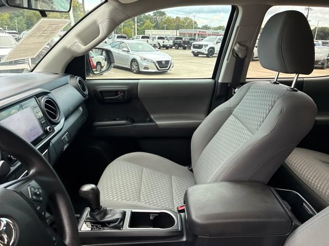 Used 2022 Toyota Tacoma SR w/ SR Convenience Package RWD image 16