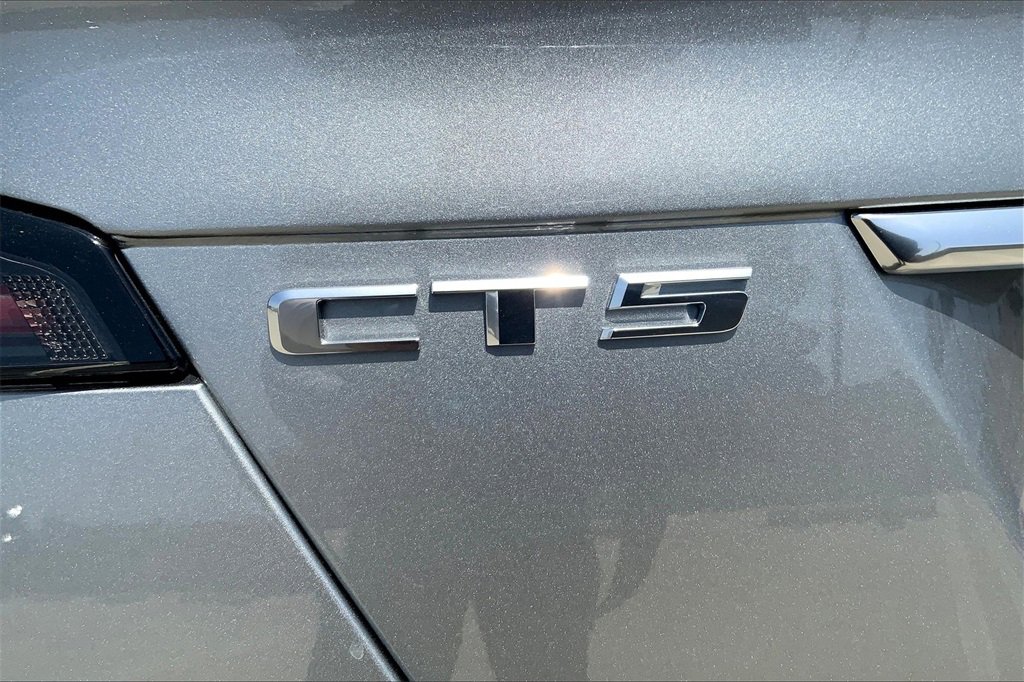 Used 2025 Cadillac CT5 Sport w/ Technology Package image 32