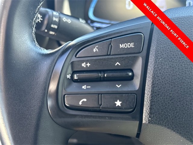 Used 2023 Hyundai Venue SEL image 26