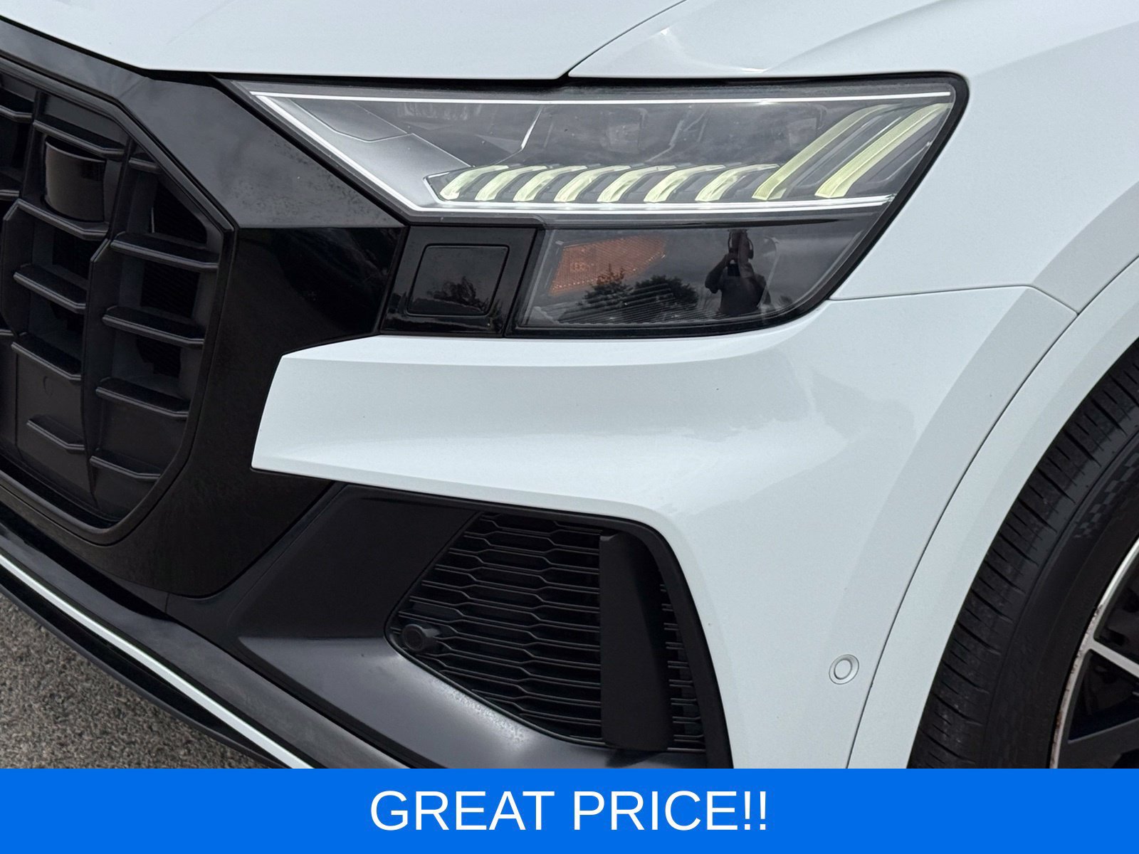 Used 2019 Audi Q8 Prestige w/ Luxury Package AWD/4WD image 16