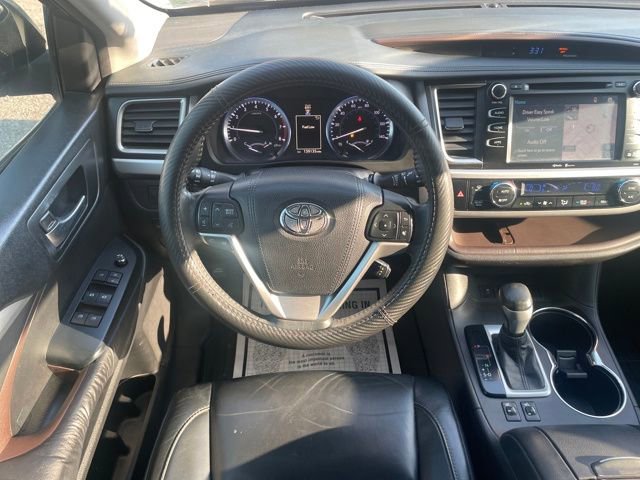 Used 2015 Toyota Highlander XLE image 13