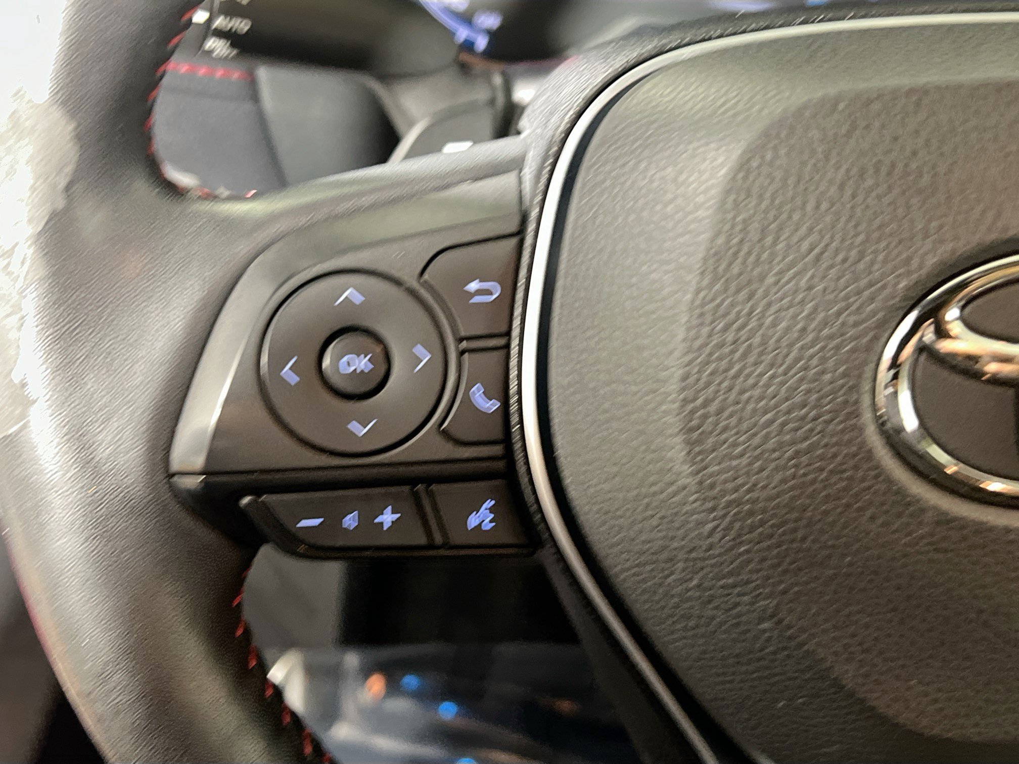 Used 2021 Toyota RAV4 XSE w/ Weather Package AWD/4WD image 19