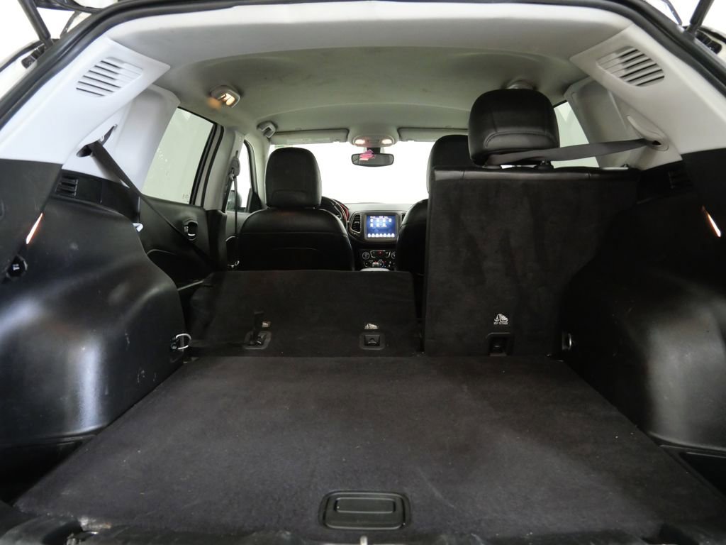 Used 2020 Jeep Compass Trailhawk AWD/4WD image 25
