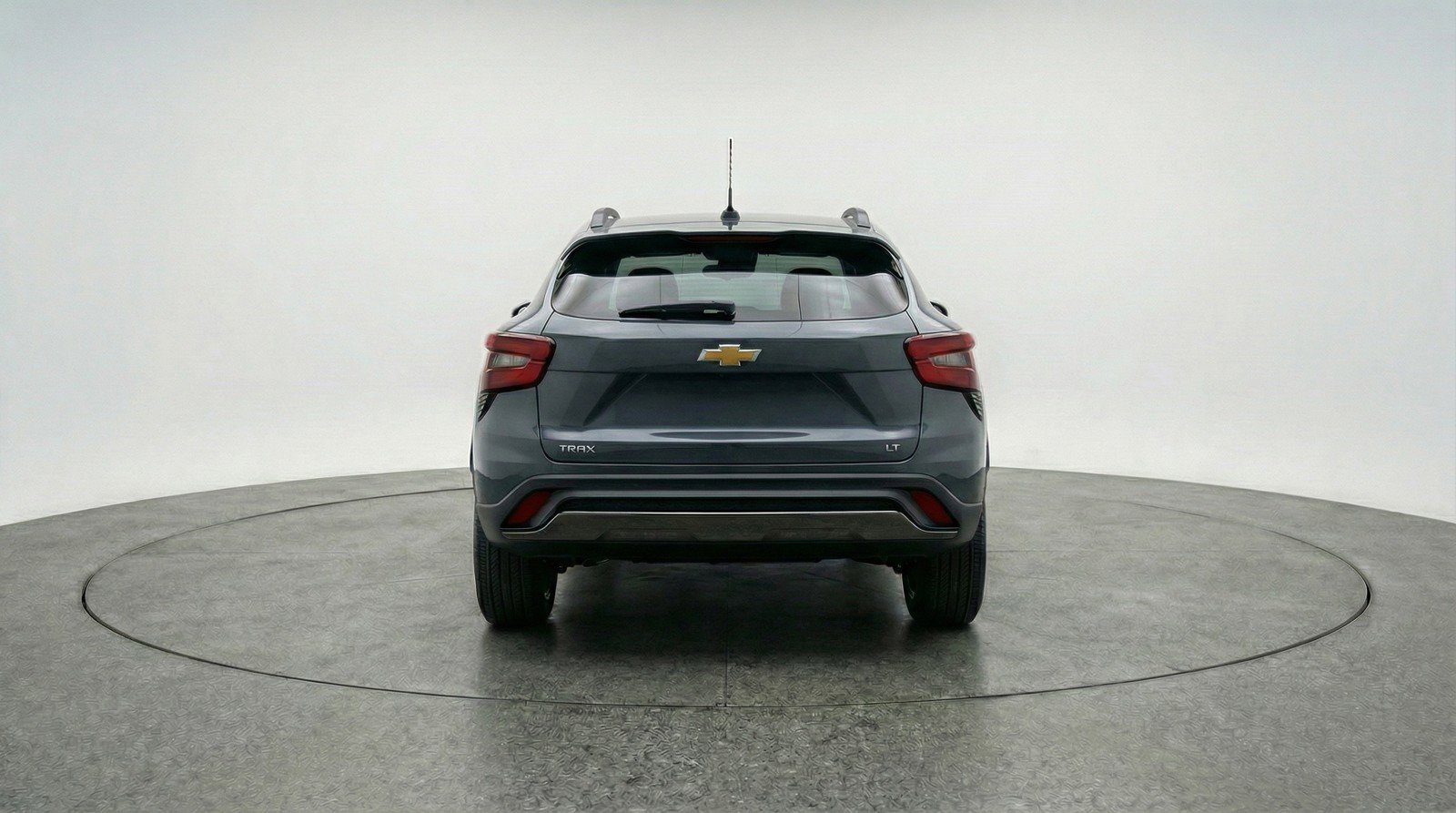 Used 2025 Chevrolet Trax LT FWD image 7