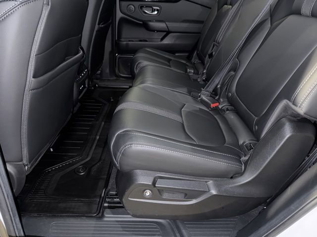 Used 2025 Honda Pilot Touring image 21