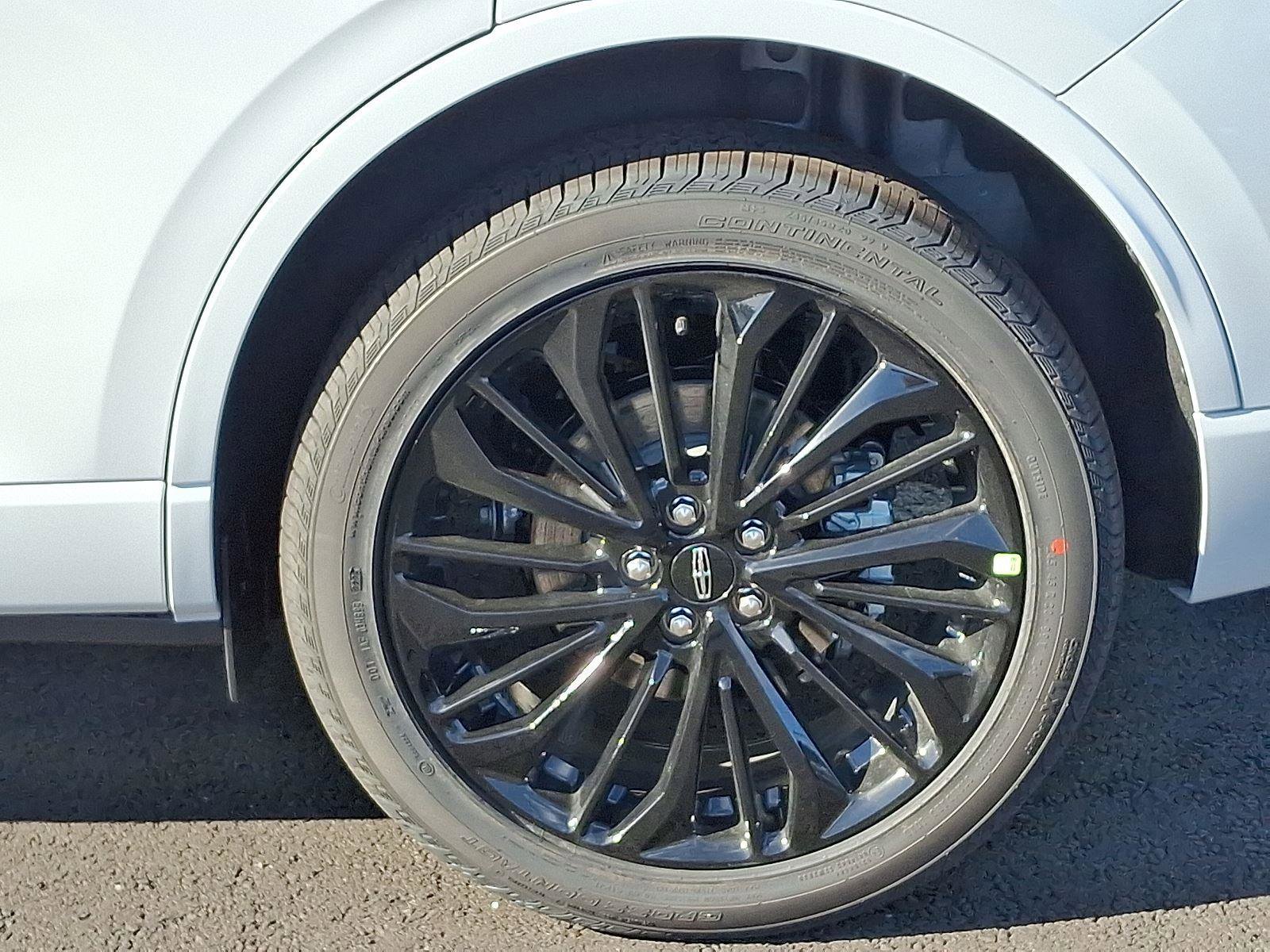 New 2026 Lincoln Corsair Reserve w/ Jet Appearance Package image 5