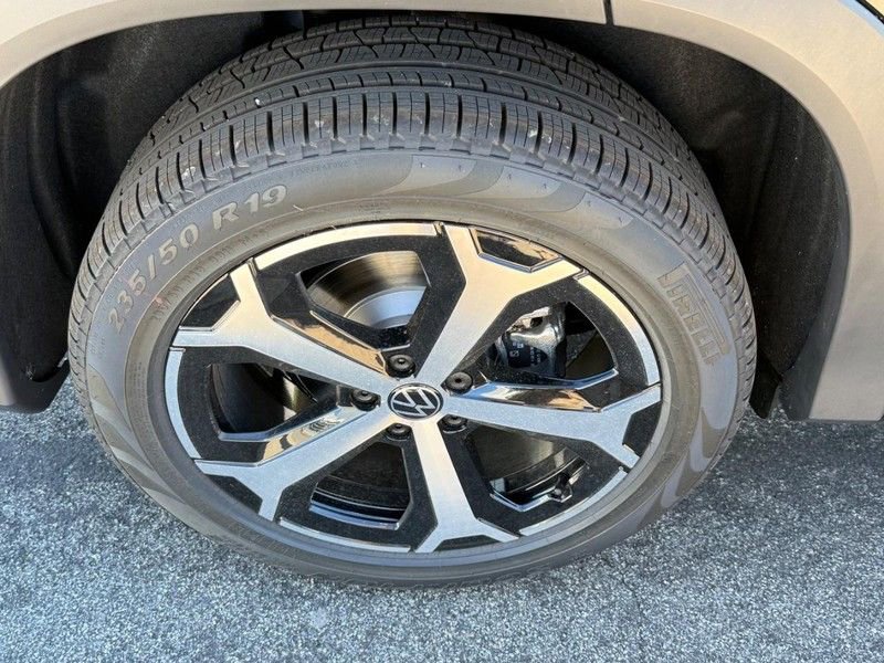 New 2026 Volkswagen Tiguan SE AWD/4WD image 4