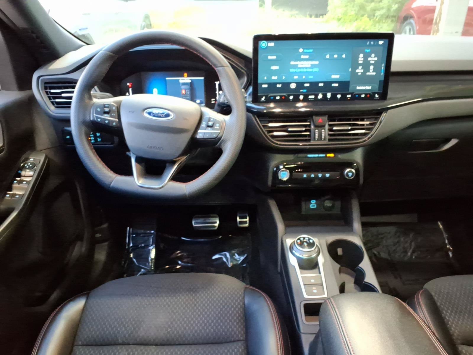 Certified 2023 Ford Escape ST-Line w/ Tech Pack #1 FWD image 14