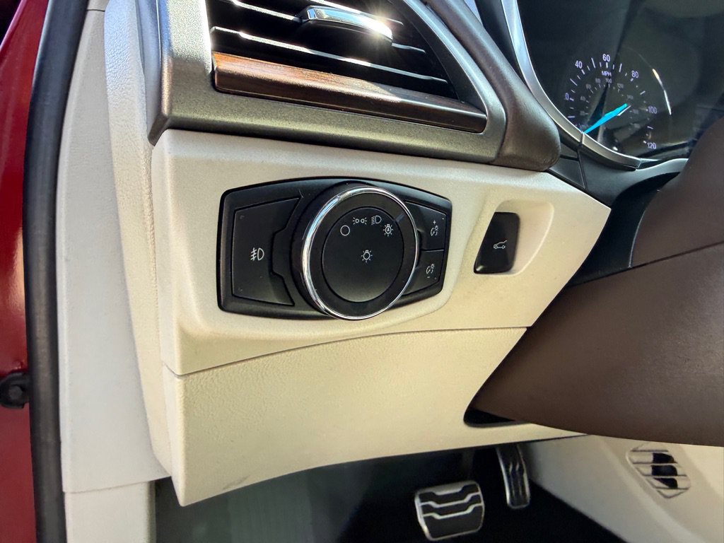 Used 2018 Ford Fusion Energi Platinum FWD image 20