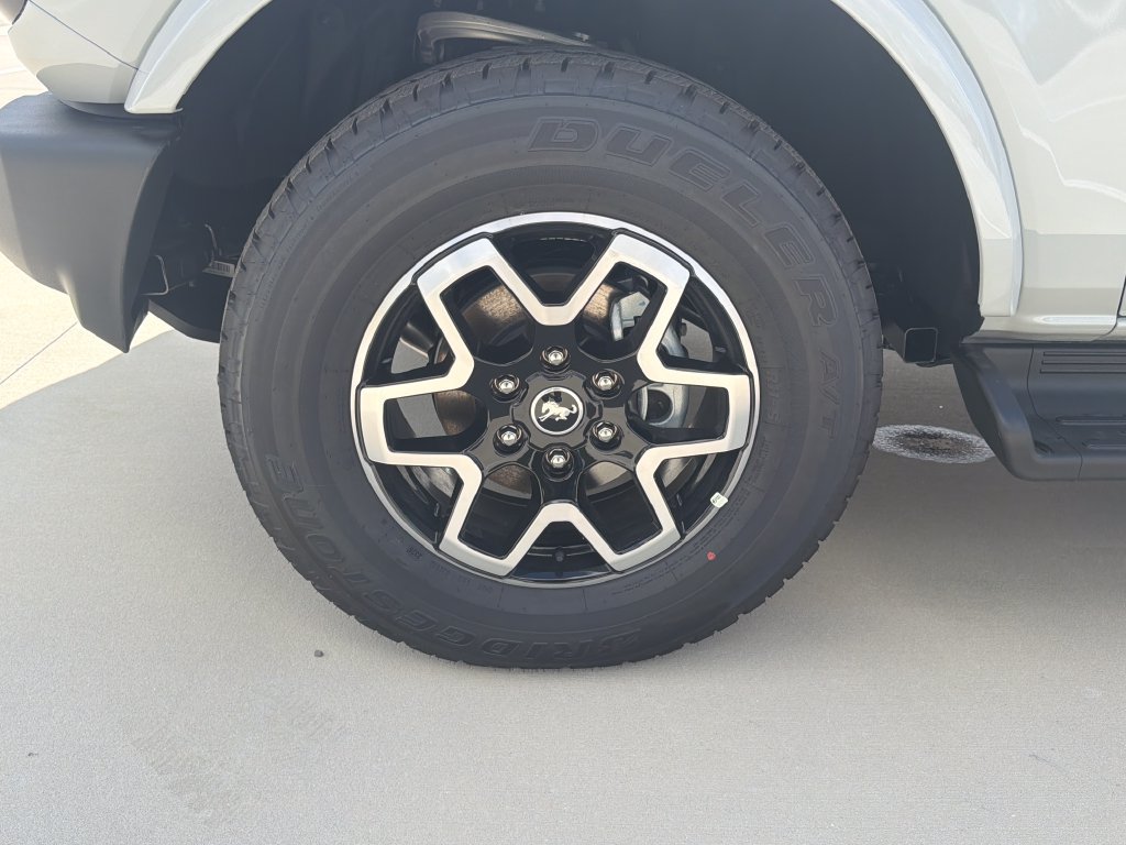 New 2026 Ford Bronco Outer Banks AWD/4WD image 11